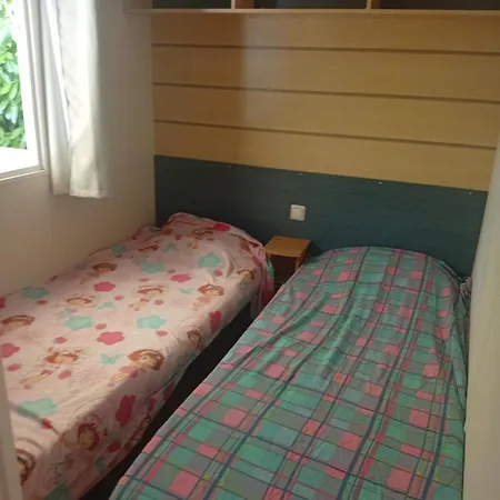 Mobil-home 3 3 Etoiles * Sireuil (Dordogne)