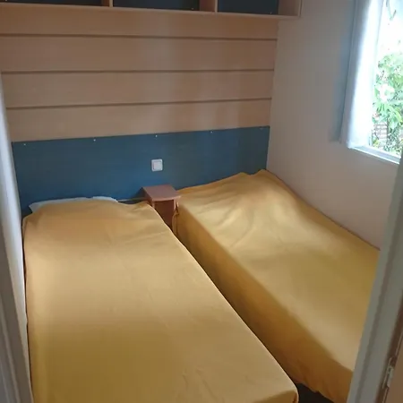 Mobil-home 3 3 Etoiles Sireuil (Dordogne)