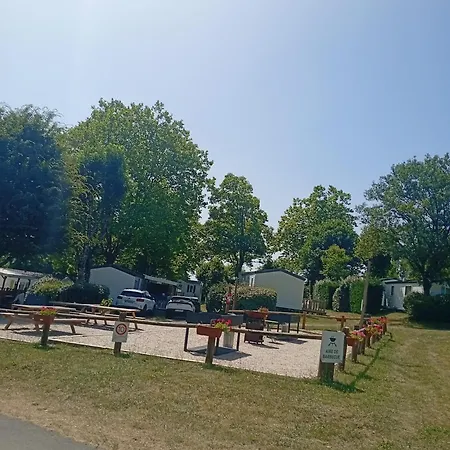 Mobil-home 3 3 Etoiles Camping *